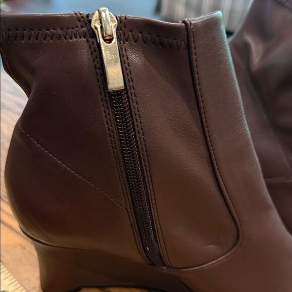 Franco Sarto Dark Brown Heeled Boots NWOT - Picture 9 of 13